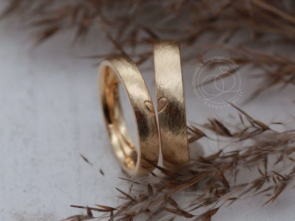 Herz Trauringe Gold Herzhälften Zweisam